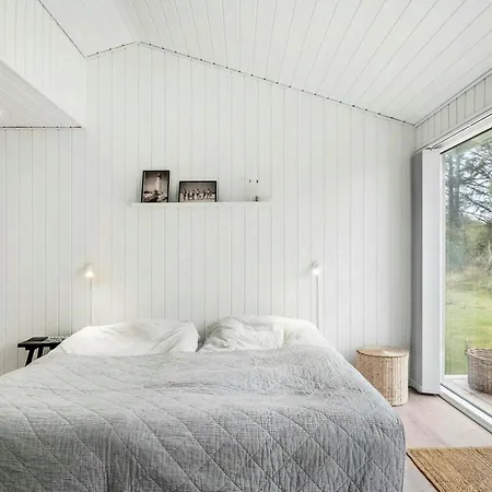 Nordic Log House Between Sea And Fjord Tatil Evi *